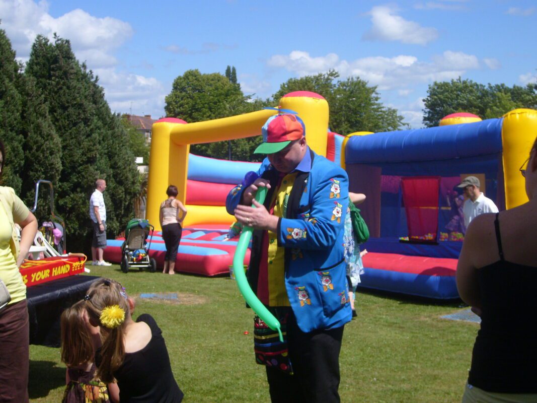 Childrens Entertainer Hire 5 Children's Entertainer Hire