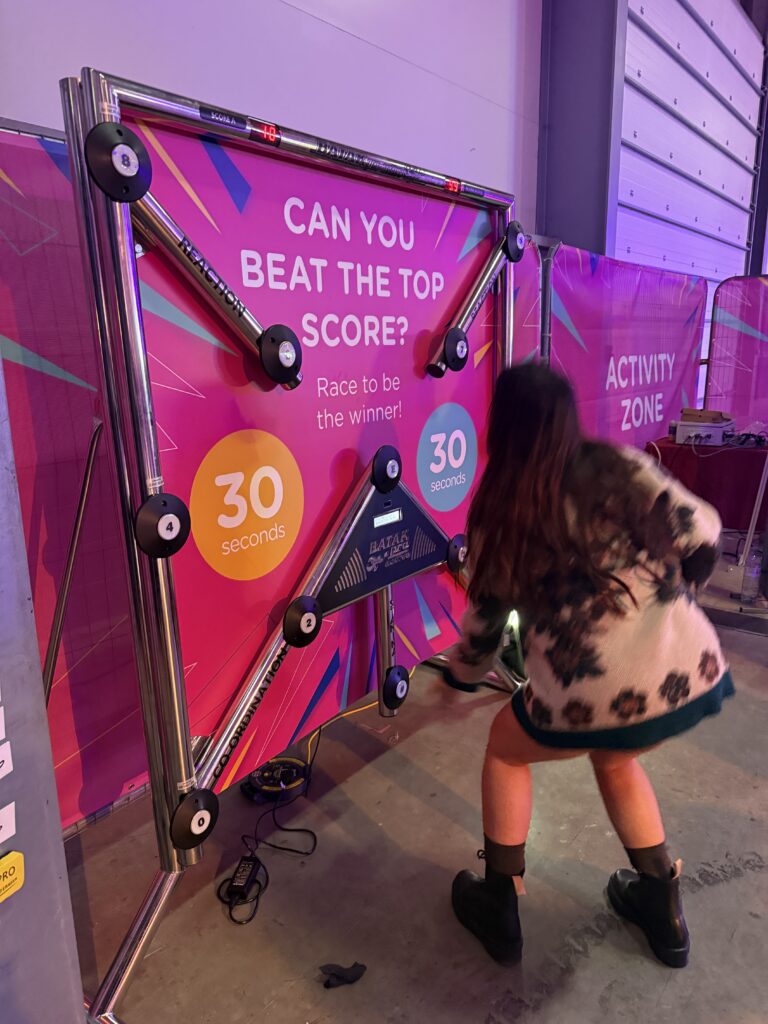 Freshers’ Fair Interactive Fun – Freshers and Students Events 8 Batak Hire for Freshers Fair Entertainment