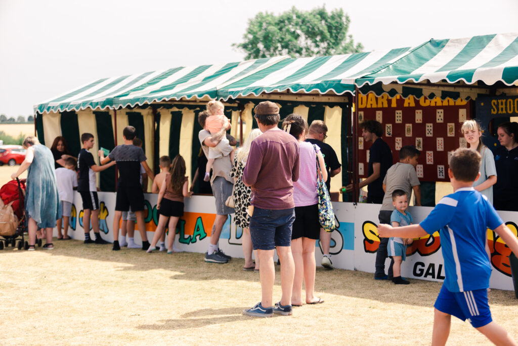 Entertainment Ideas That Appeal to All Ages at Family Fun Day Events