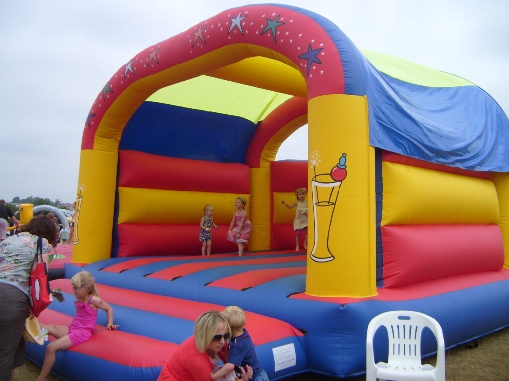 Top 10 Inflatable Hire Ideas for School and Company Fun Days 3 castle